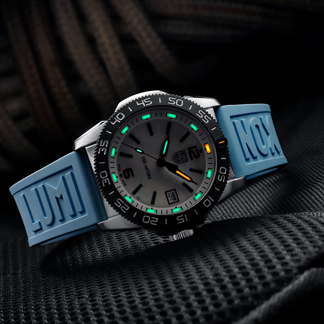 Luminox - Pacific Diver Ripple 39mm - MOP Dial