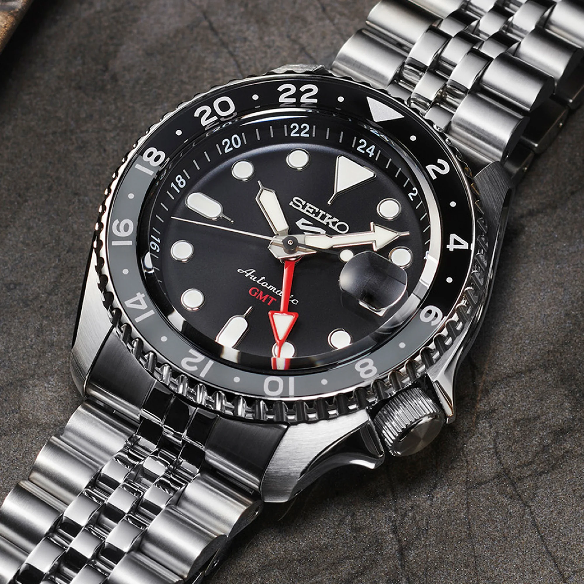Seiko 5 Sport - Automatic GMT - SSK001