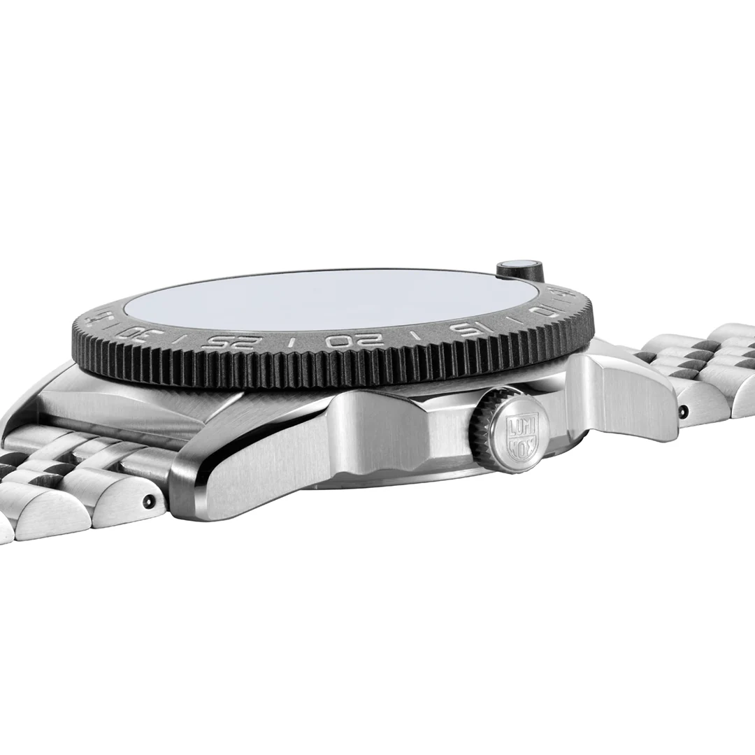 Luminox - Pacific Diver - Black Dial