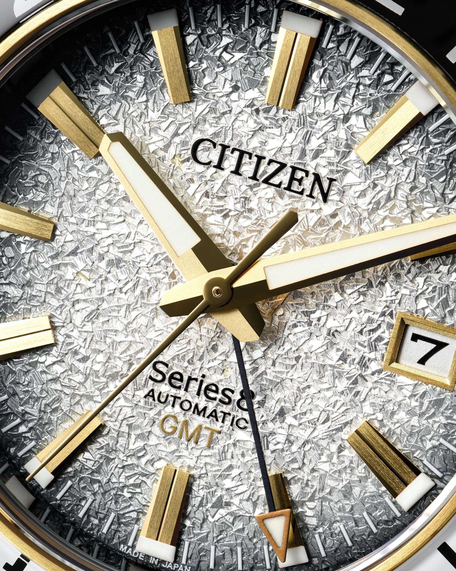 Citizen Series 8 - 880 GMT Automatique - Ton Or Rose 