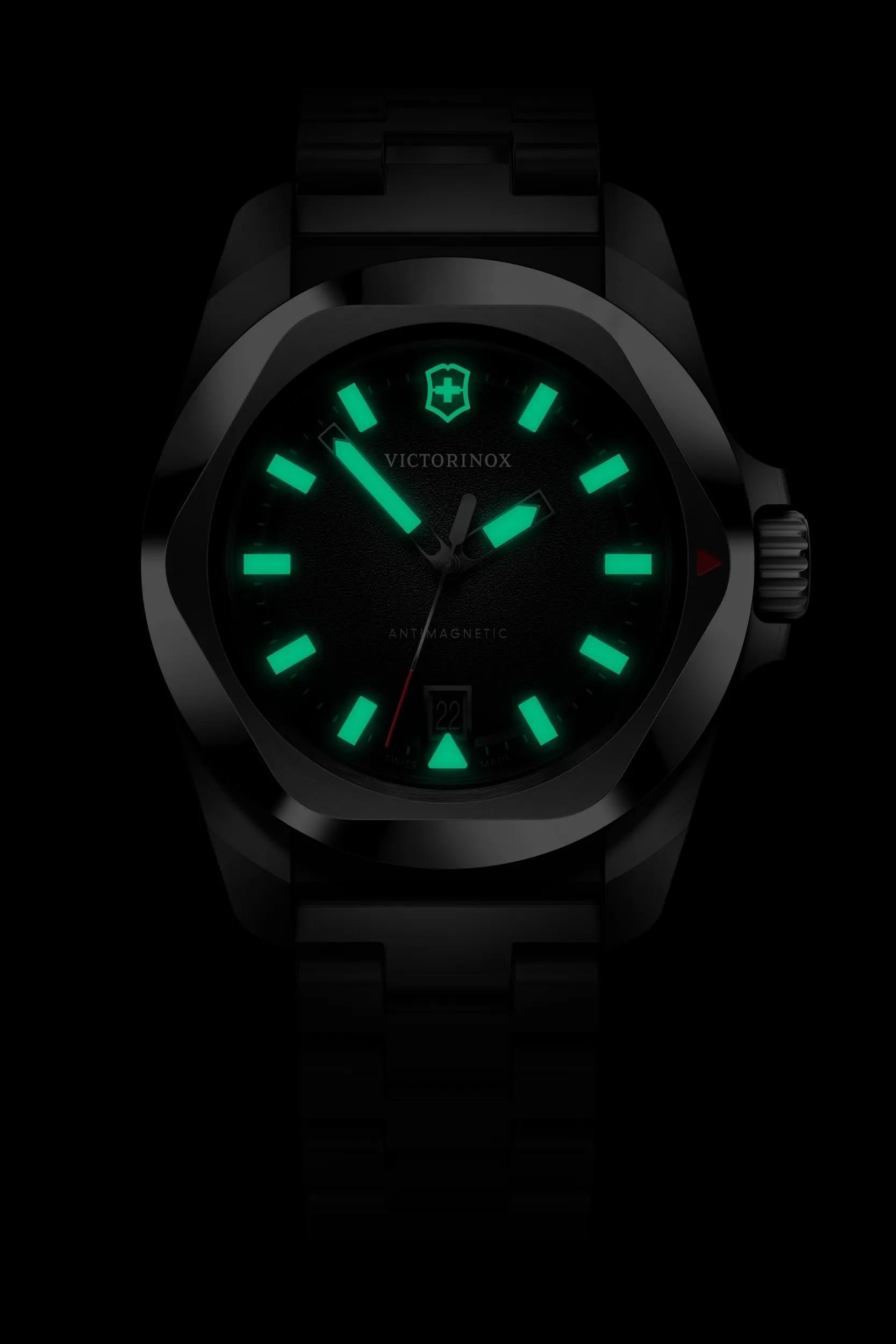 VICTORINOX SWISS ARMY クォーツ　時計 Victorinox Swiss Army Watch - Chrono & TACHYMETER