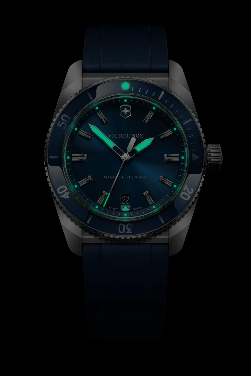 Victorinox Maverick 242094 39mm quartz watch with blue dial and blue rubber strap