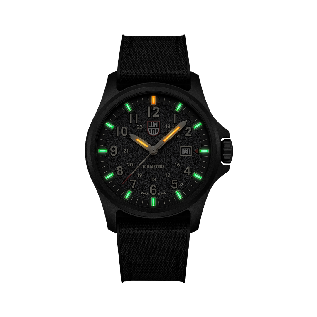 美品Luminox 時計 100 Meters Luminox - At The Halifax Watch Company - 100m - 100m