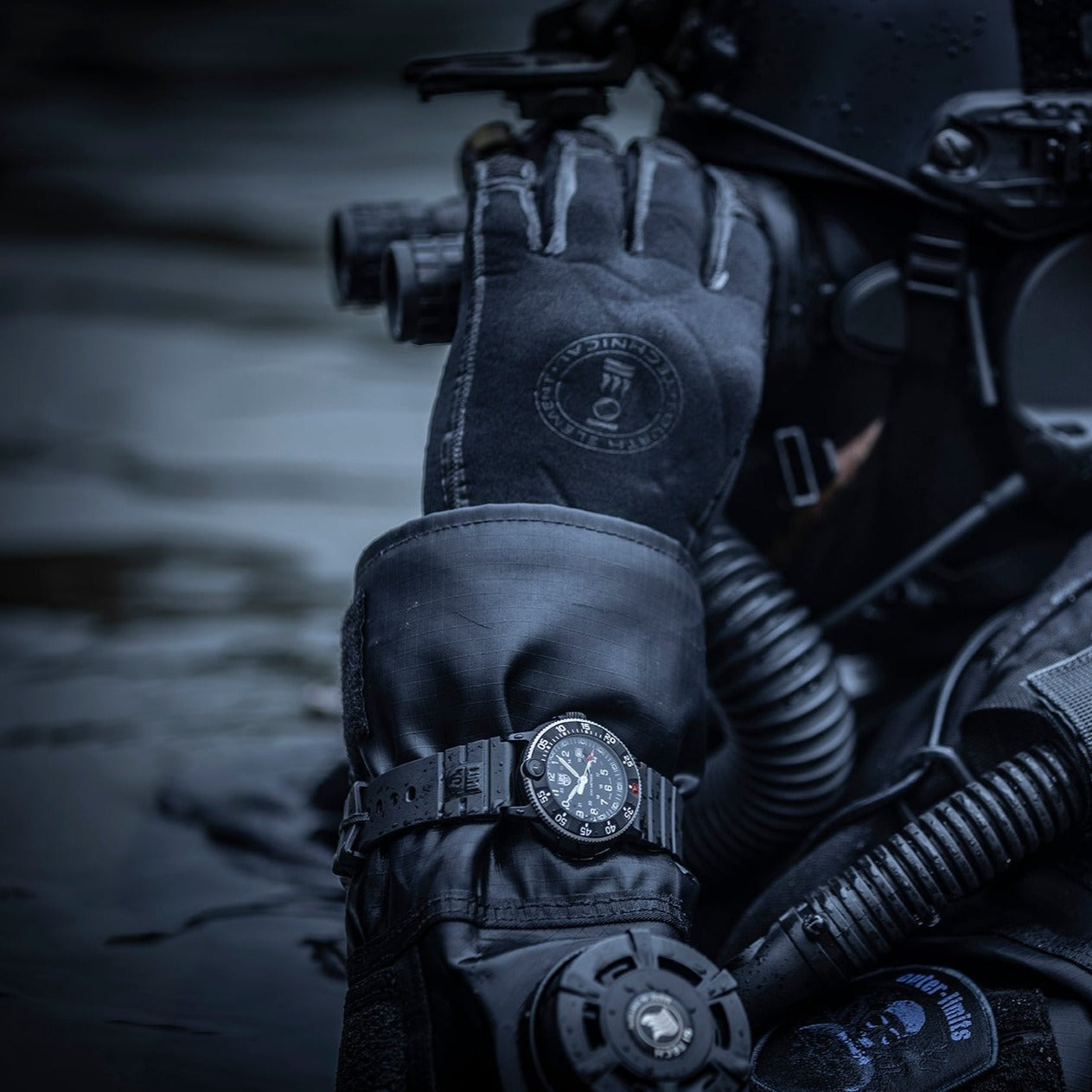 Luminox - Original Navy Seals - 33001.H.SET