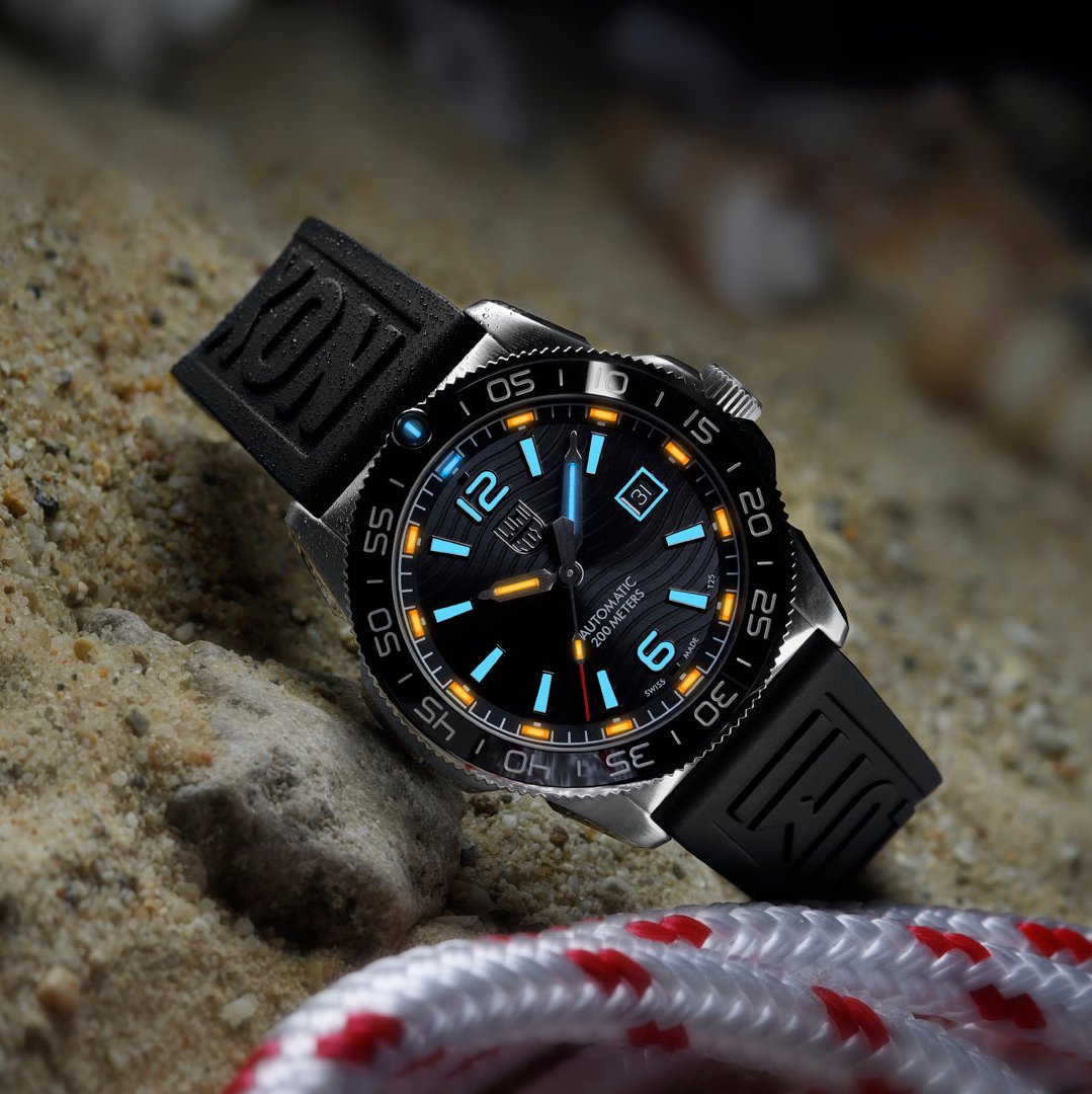 Luminox - Pacific Diver Automatic - Black Dial