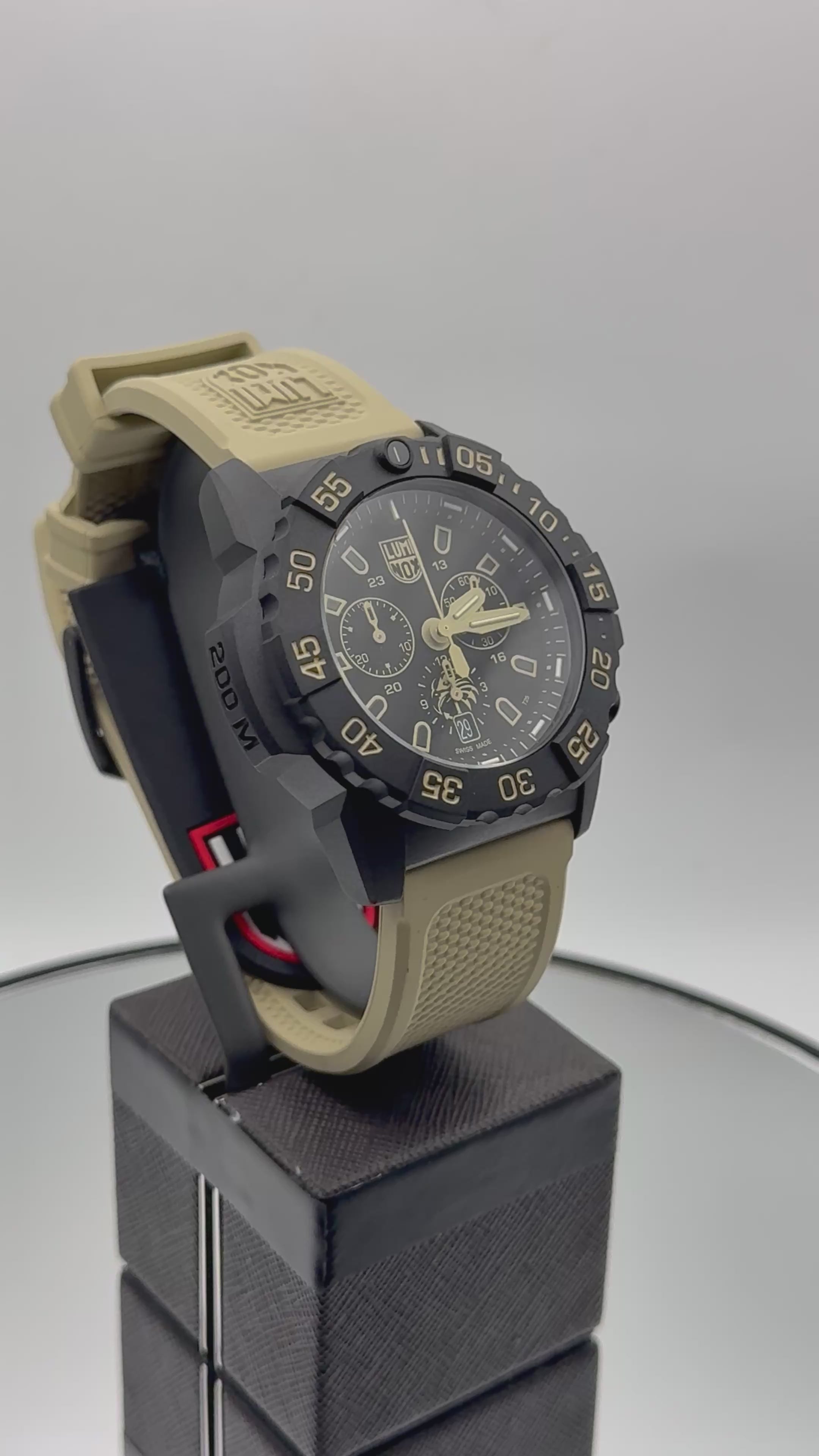 Montre chronographe Luminox Navy Seal - Fondation Navy Seal