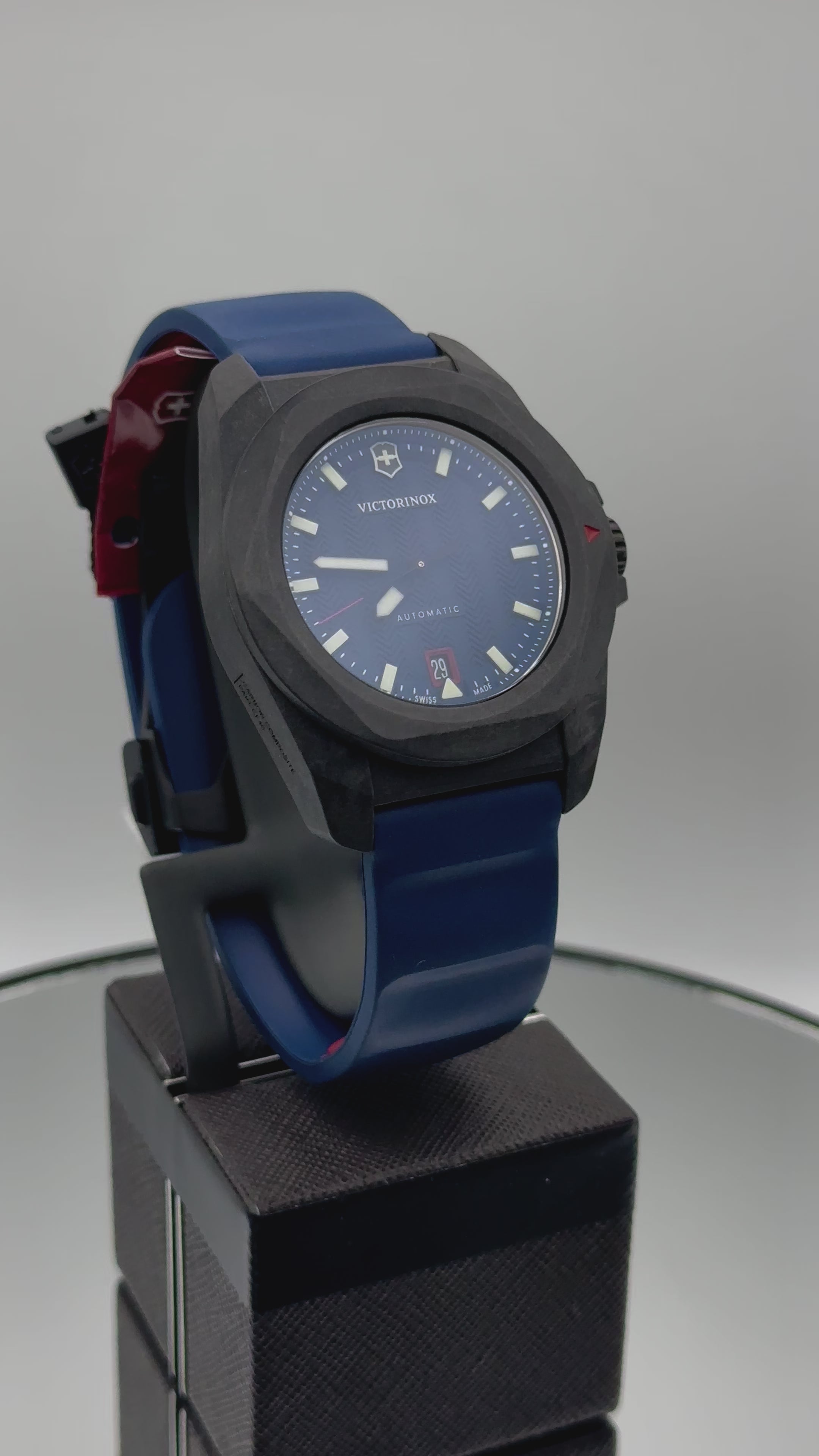 Montre Victorinox - Coffret Automatique INOX Carbone 41 mm 