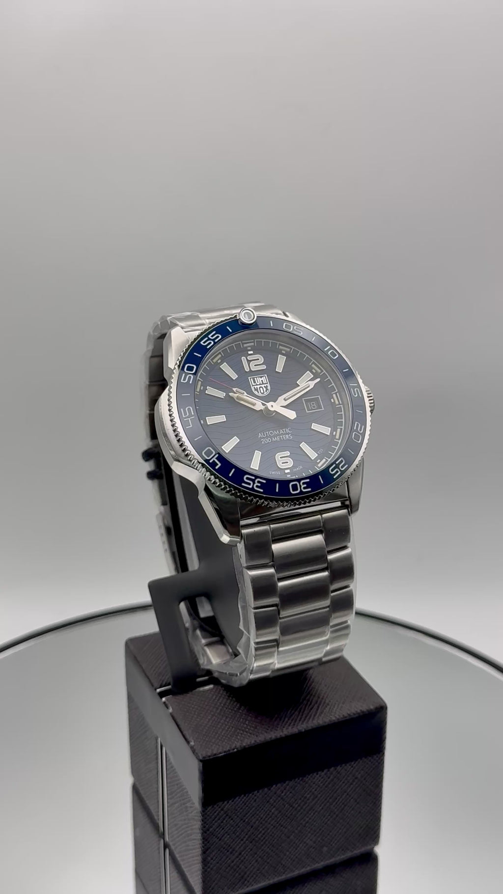 Luminox - Pacific Diver Automatic - Blue Dial