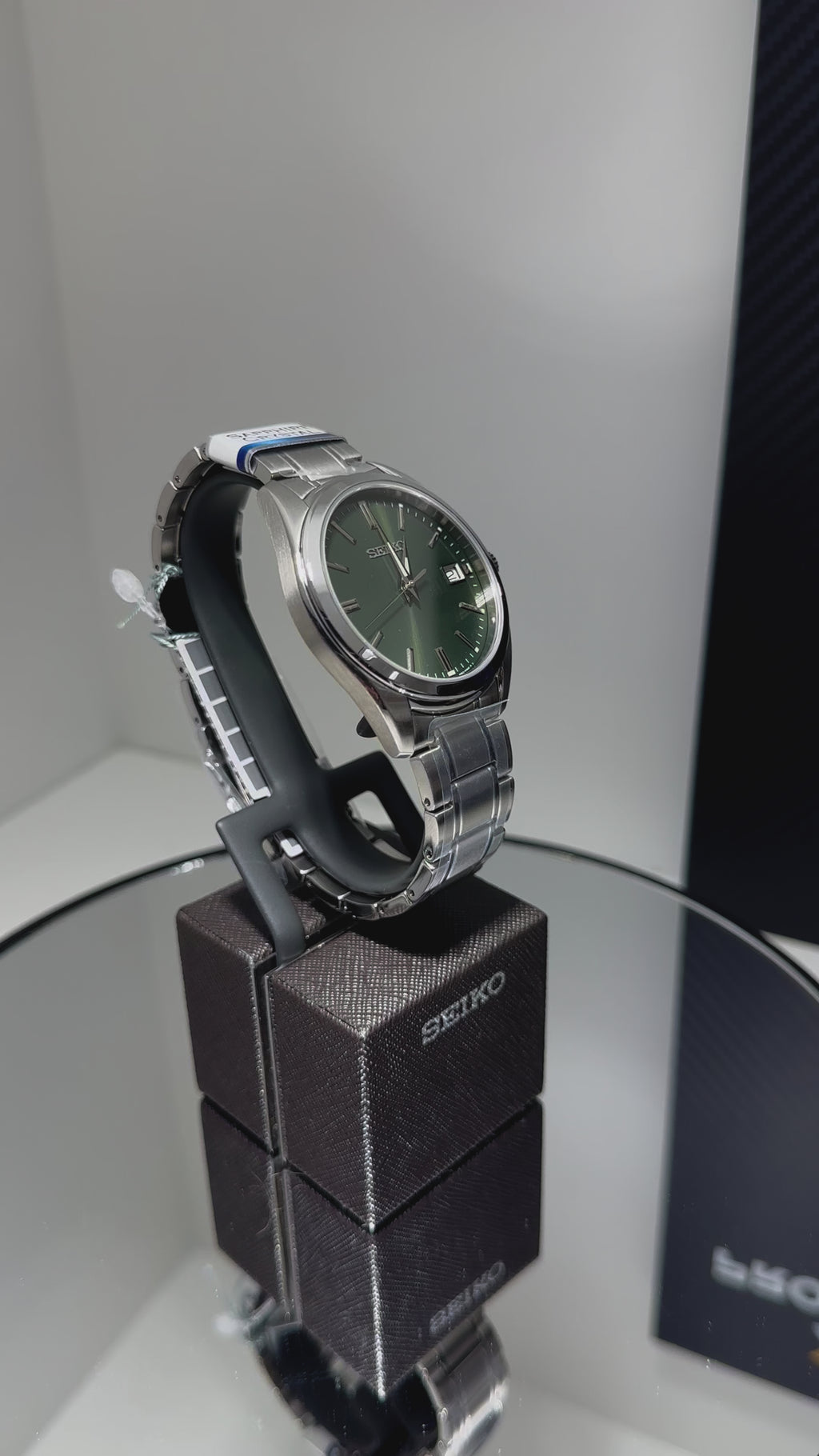 Seiko 40mm - Green Dial