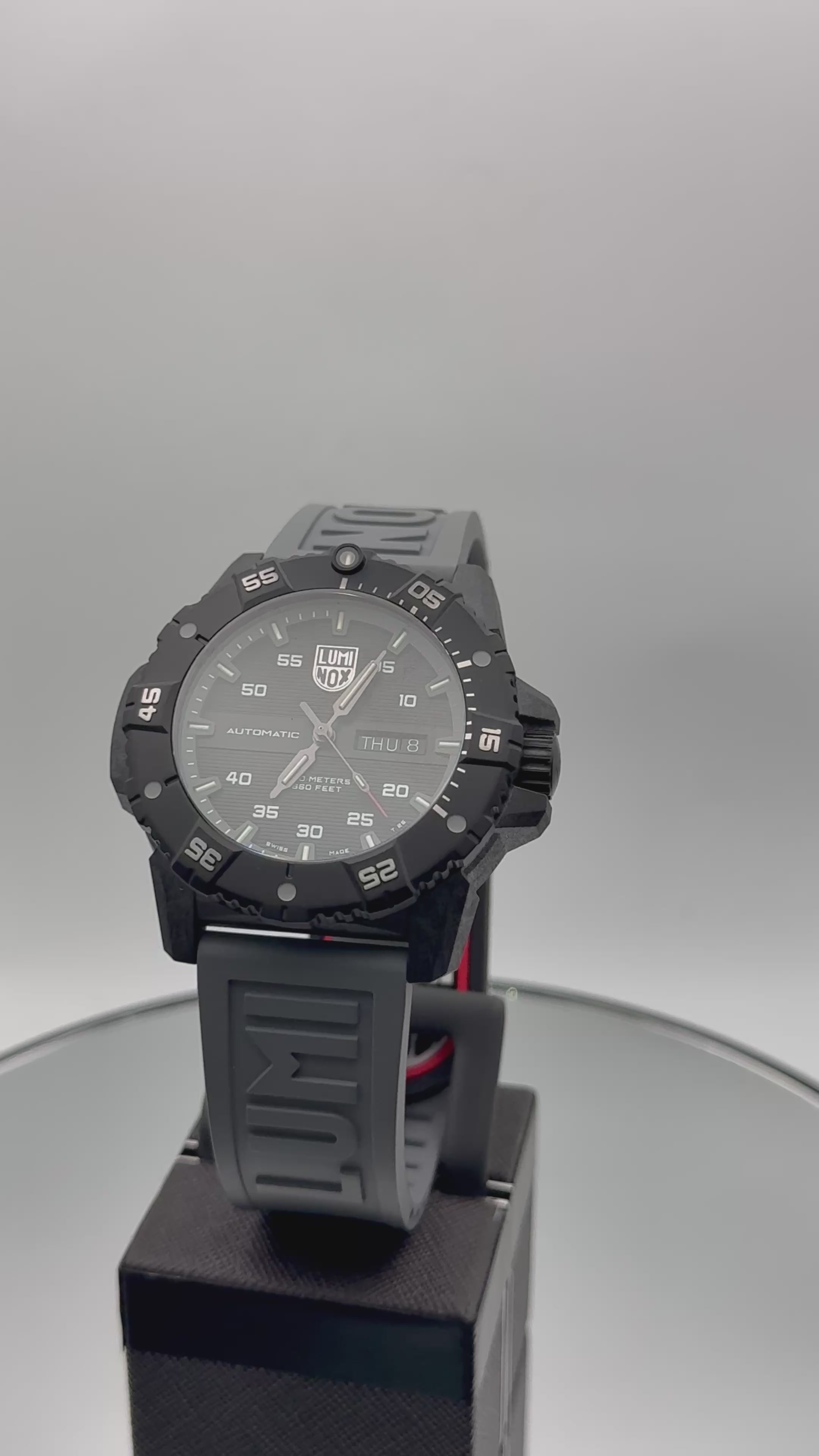 Montre Luminox Navy Seal - Série Master Carbon Automatic