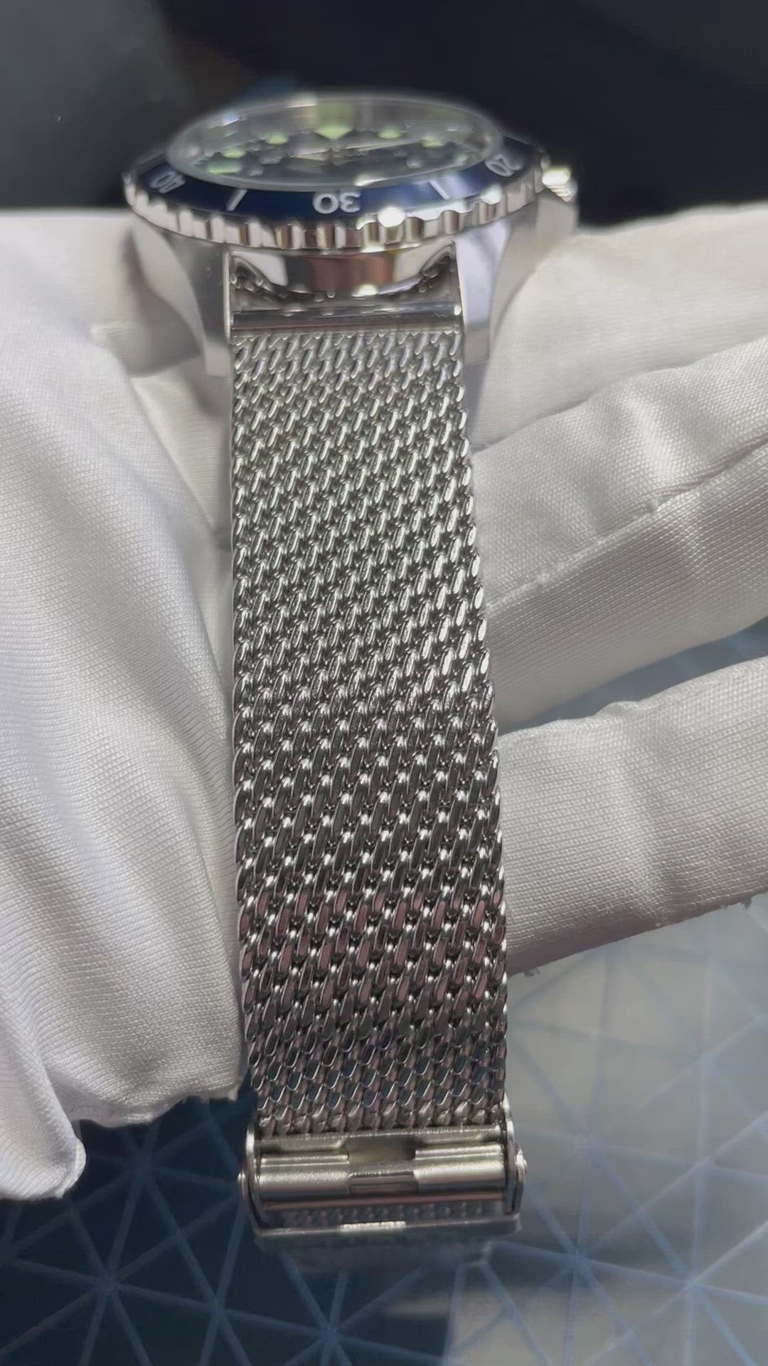 Timex - NAVI XL Automatic with Steel Mesh strap