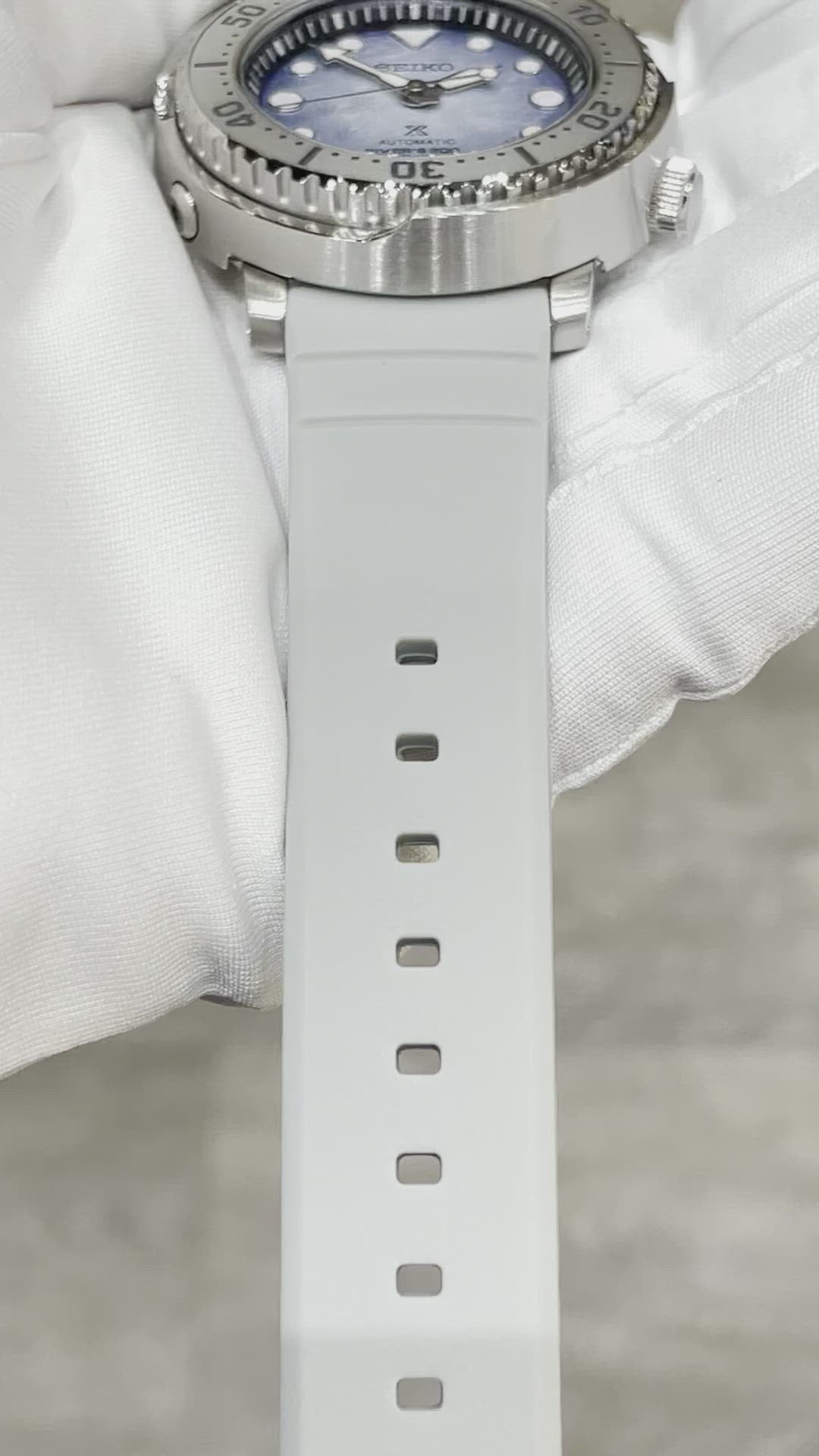 Seiko Prospex - Tuna Automatic - Arctic Edition