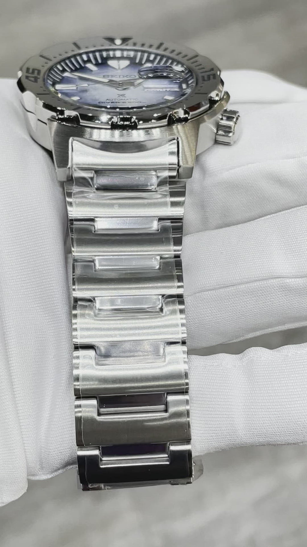 Seiko Prospex - Monster Stainless Steel - Arctic Edition