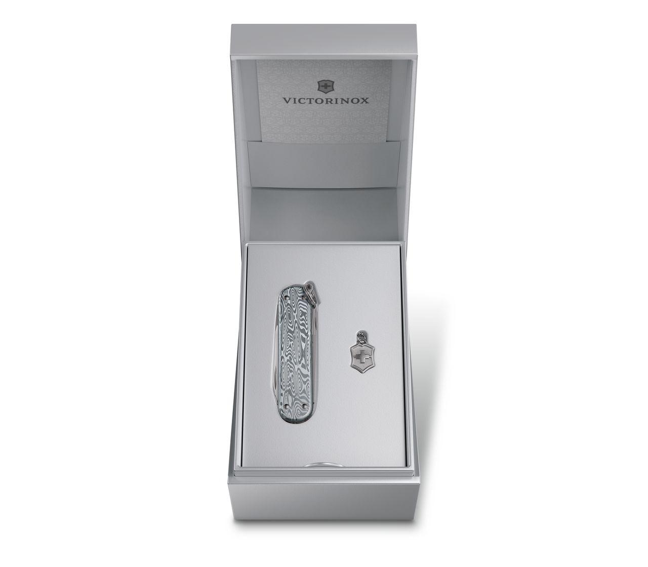 Victorinox - Small Swiss Army Knife - 0.6221.34
