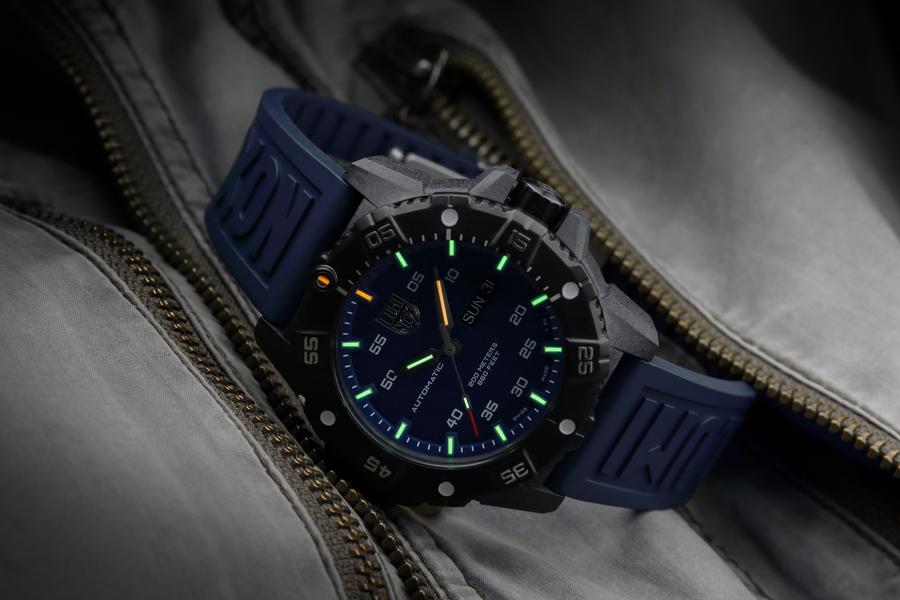 Luminox Navy Seal Watch - Master Carbon Automatic 3863